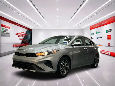 Used 2024 Kia Forte LXS FWD image 3