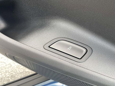 New 2026 Chevrolet Traverse LT w/ Driver Confidence Package image 17