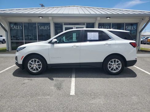 Used 2024 Chevrolet Equinox LT w/ LPO, Floor Liner Package FWD image 2