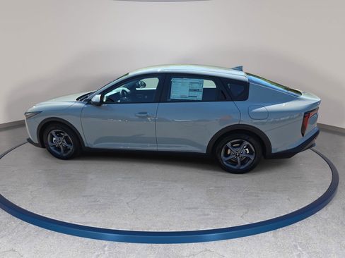 New 2026 Kia K4 FWD image 8
