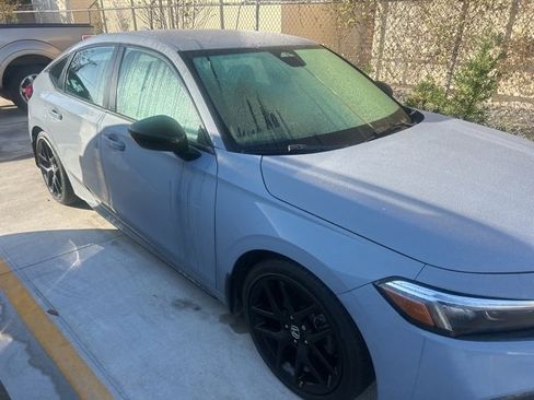 Used 2023 Honda Civic Sport image 4