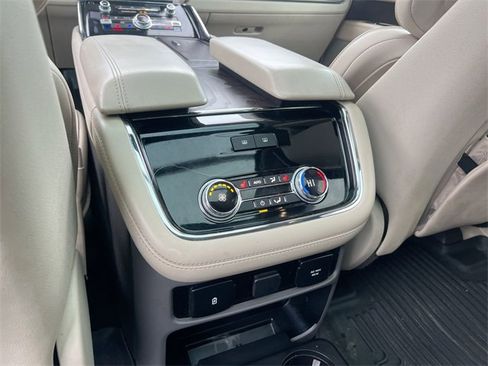 Used 2019 Lincoln Navigator Reserve image 22