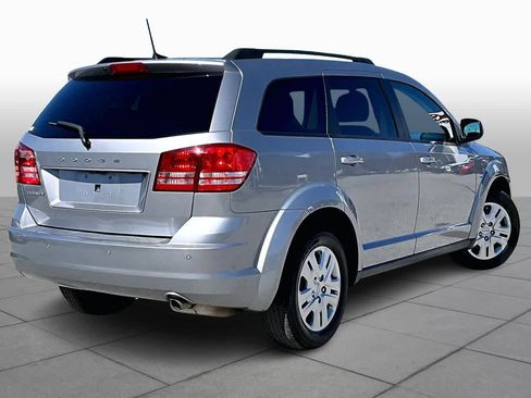 Used 2020 Dodge Journey SE w/ SE Popular Equipment Group image 13