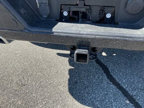 Used 2023 GMC Sierra 1500 AT4 w/ AT4 Preferred Package image 9