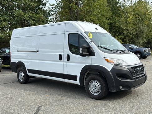 Used 2025 RAM ProMaster 2500 w/ Safety Group image 2