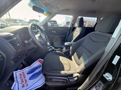 Used 2019 Kia Soul image 14