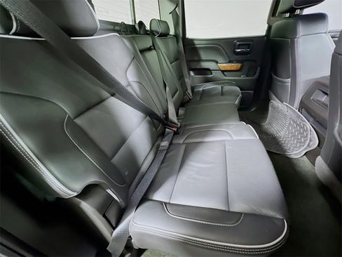 Used 2018 Chevrolet Silverado 1500 High Country image 22
