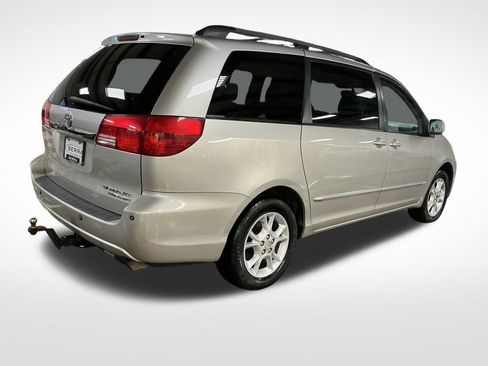 Used 2004 Toyota Sienna XLE Limited image 7