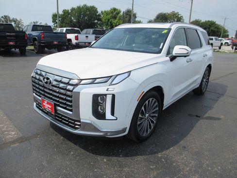 Used 2025 Hyundai Palisade Calligraphy FWD image 11