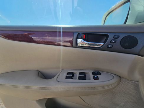 Used 2003 Lexus ES 330 FWD image 28