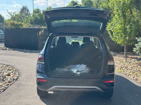 New 2025 Volkswagen Taos S image 15