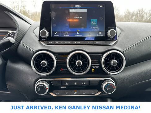 Used 2023 Nissan Sentra SV image 11