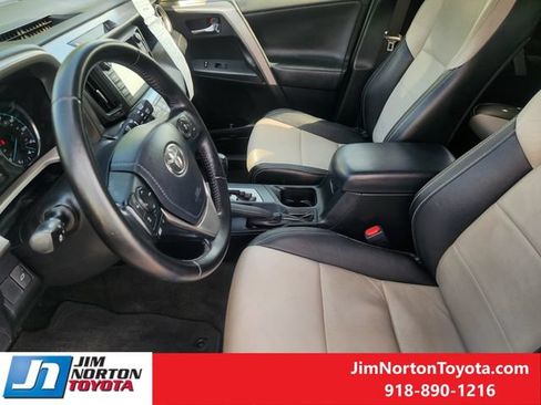 Used 2016 Toyota RAV4 XLE AWD/4WD image 13