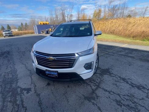 Certified 2022 Chevrolet Traverse High Country w/ LPO, Floor Liner Package image 3