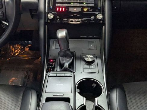 Used 2024 Lexus IS 350 F Sport RWD image 13