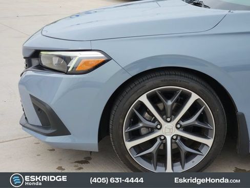 Used 2023 Honda Civic Touring image 8