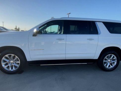 Used 2024 Chevrolet Suburban Premier image 5