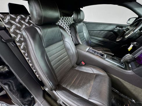 Used 2014 Ford Mustang Premium image 21