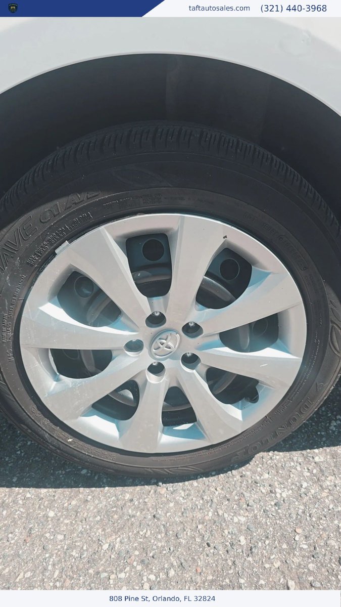 Used 2025 Toyota Corolla LE FWD image 21