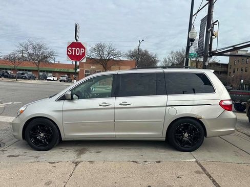 Used 2005 Honda Odyssey Touring image 4