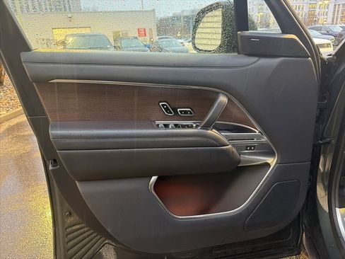 Used 2023 Land Rover Range Rover SE image 13