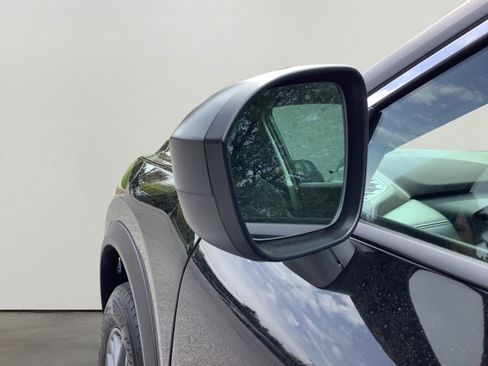 Used 2023 Nissan Rogue S image 11