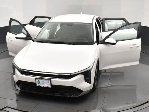 Used 2025 Kia K4 FWD image 10