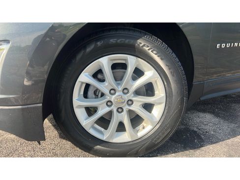 Used 2018 Chevrolet Equinox LT FWD image 9