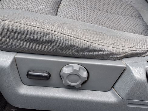 Used 2013 Ford F150 XLT w/ Luxury Equipment Group image 4