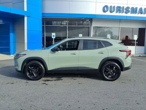 Used 2024 Chevrolet Trax ACTIV w/ Sunroof Package image 6