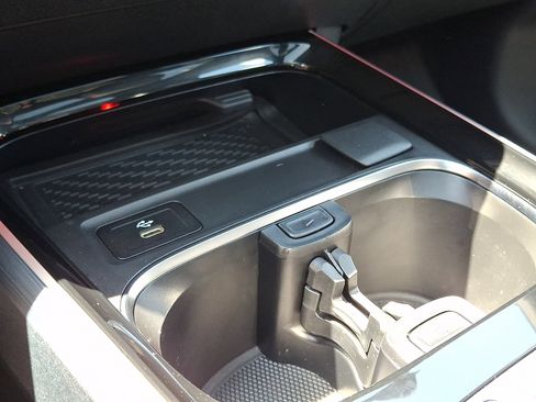 Used 2026 Mercedes-Benz GLB 250 4MATIC image 26