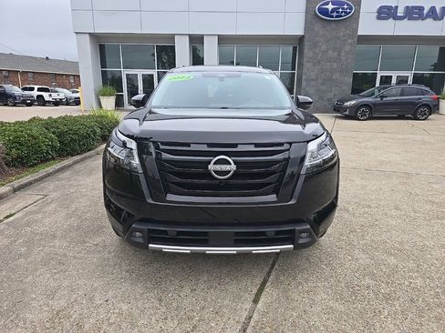 Used 2023 Nissan Pathfinder SL w/ Lighting Package (N92) FWD image 13