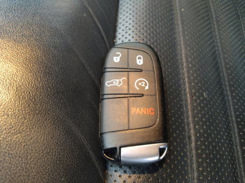 Used 2020 Jeep Grand Cherokee Limited X image 32