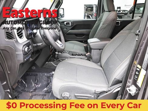 Used 2025 Jeep Wrangler Unlimited Sahara AWD/4WD image 14