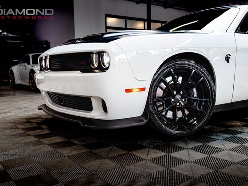 Used 2023 Dodge Challenger SRT Hellcat RWD image 11