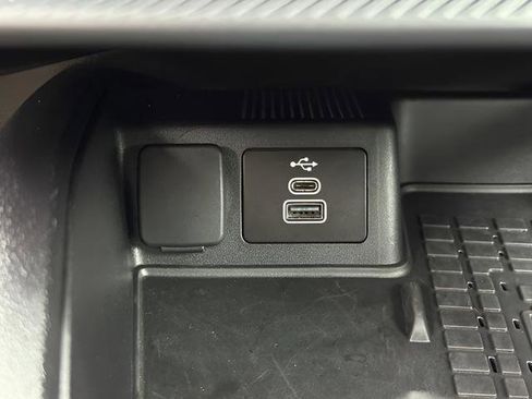 Used 2025 Ford Bronco Sport Badlands AWD/4WD image 13