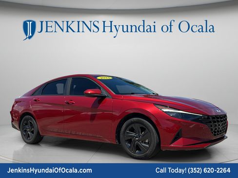 Certified 2023 Hyundai Elantra SEL w/ Cargo Package FWD image 1