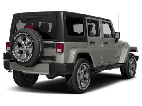 Used 2015 Jeep Wrangler Unlimited Sahara w/ Dual Top Group AWD/4WD image 3