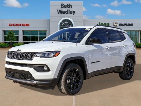 New 2026 Jeep Compass Latitude image 3