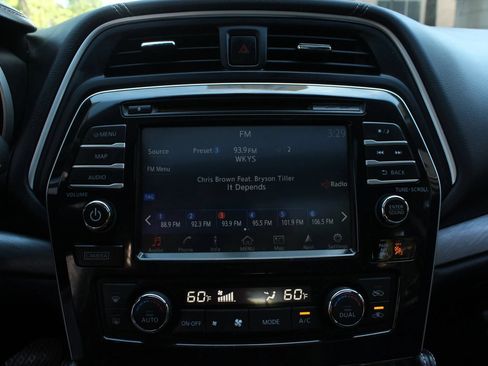 Used 2017 Nissan Maxima 3.5 SL FWD image 33