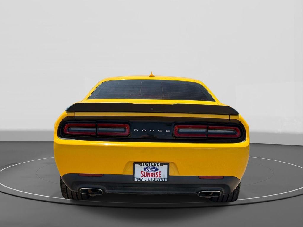 Used 2018 Dodge Challenger SXT w/ Blacktop Package RWD image 7