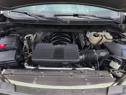 Used 2023 Chevrolet Suburban Premier AWD/4WD image 35
