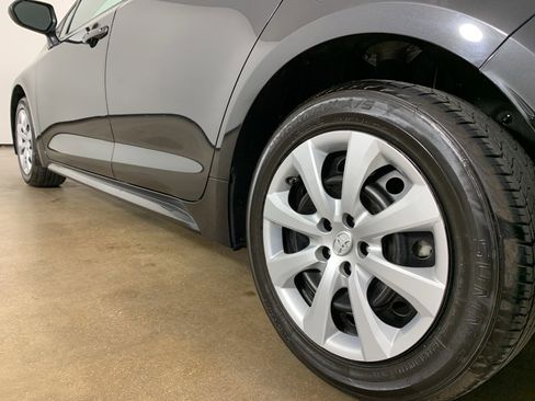 Used 2022 Toyota Corolla LE image 15
