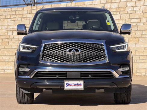 Used 2018 INFINITI QX80 4WD w/ Deluxe Technology Package image 2