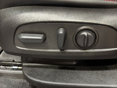 Used 2022 Chevrolet Traverse RS w/ LPO, Floor Liner Package image 17