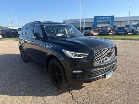 Used 2018 INFINITI QX80 4WD w/ Driver Assistance Package image 2