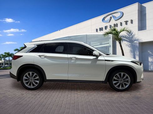 Used 2022 INFINITI QX50 Essential FWD image 8