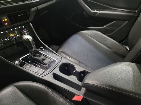 Used 2019 Volkswagen Jetta SE FWD image 26