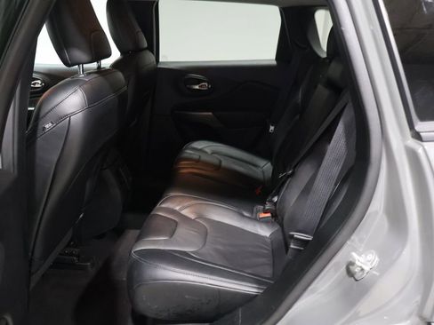 Used 2022 Jeep Cherokee Latitude Lux image 18