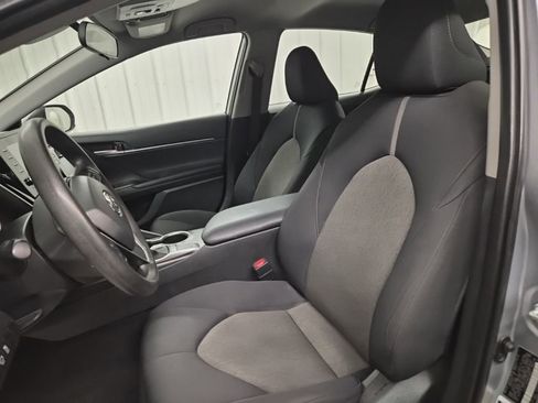 Used 2022 Toyota Camry LE image 13
